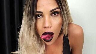 Shemale solo masturbating and cum on the cam