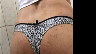 Cdzinha limasp dando com calcinha oncinha da fernanda prima pro ativo dolphin 06122020.