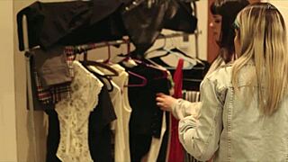 cielitobebe spies on clients and turns it into hot lesbian sex with paula rojas 😏