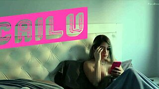 Cielitobebe espía clientes y arma sexo lesbiano caliente con Paula Rojas 😏