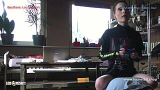 lou nesbit lia louise dominates with facesitting during gaming session