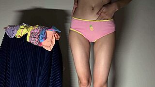 Homemade Peoples panties show on and spreading with hot amateur