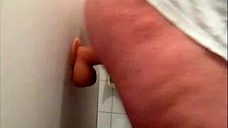 dildo fun with big ass amateurs 😜