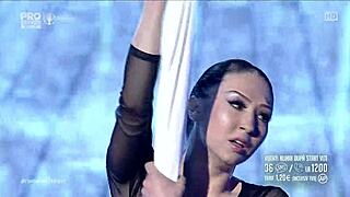 Milf Seduces Stepdaughter