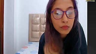 hey, um, i’m just a webcam girl, like 20... ya know?