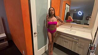 Rome major gives ava valentina hard dick!