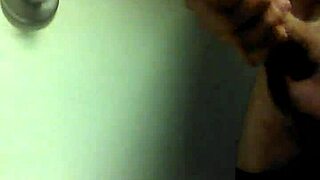 Average gay masturbates in front of the camera