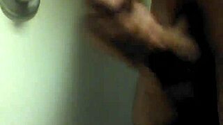Average gay masturbates in front of the camera