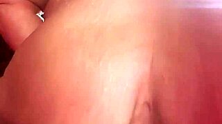 Chubby milf, wanna see me ride 8 inches and squirt?