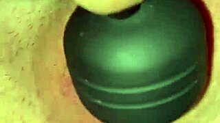 Wet pussy gets masturbated in homemade amateur video 😍