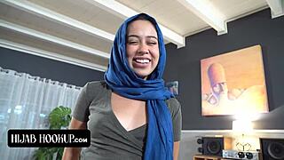 Sucking and riding in HD: The adult sexy step sister Arab is stripping and sucking penis