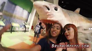 โดมิเนทเท้าใหญ่ กับสาวรุ่นโดนมัด