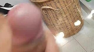 Quick masturbation session