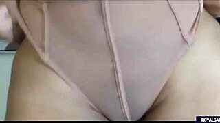 oiled latina amateur wiggles her huge bubble butt