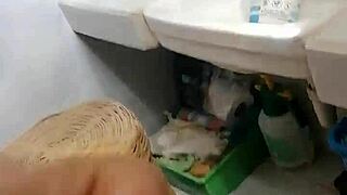 Quick masturbation session