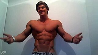 Jeff Seid flexes his muscular body in high definition.