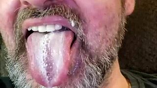 Bisexual guy, you into eating thick BBC loads?