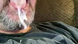 Bisexual guy, you into eating thick BBC loads?