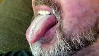 Bisexual guy, you into eating thick BBC loads?