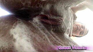 queen victoria bathes in shower