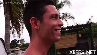 Teen Cutie Sucks a Dude’s Cock and Gave Him a Bl0wJob
