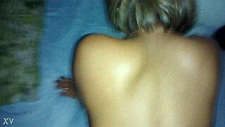 ana puta casada, the married prostitute, is she engaging in kinky outdoor activities like flashing or fingering in public?