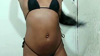 Esposa Bruna Black Sensualizes As A Prostitute Teen For You