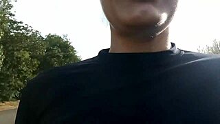 Coroa Blows Novinho in Public Street