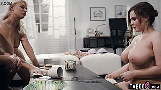 MILF with big tits: Drawing piles on erotism, Housekeeping becomes a sexy scene