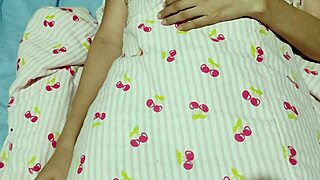 Intense fucking and cumming on petite teen's belly while she sleeps in amateur couple scene