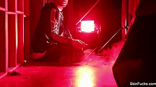 skin diamond's backstage hardcore fucking with facial?