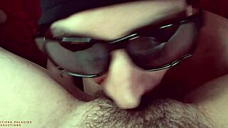 neighbor's door open, what do i see