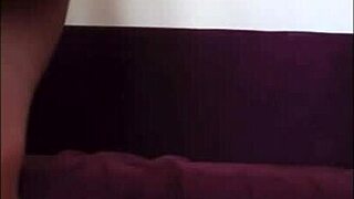 this black babe toys her ass so good 😍