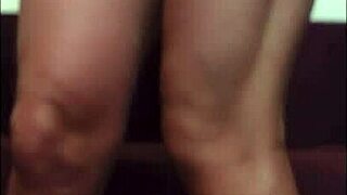 this black babe toys her ass so good 😍