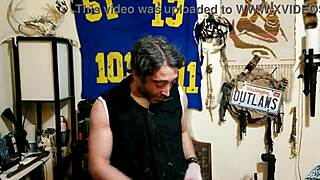 Max Shenanigans rocks cosplay outfit! 😍