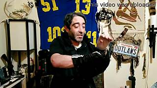 Max Shenanigans rocks cosplay outfit! 😍