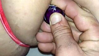 i'm giving my ass and pussy with an anal plug