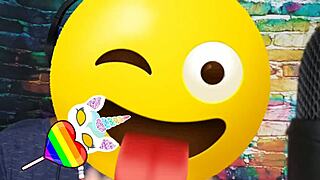 horny ebony chick sucking that big black dick 😈