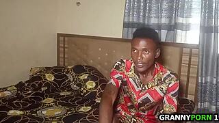 Her husband's best friend fucked her doggystyle, leaving her pussy red 😏