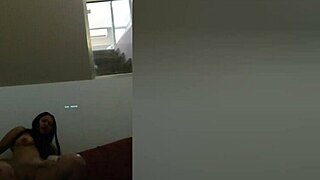 watch this big cock fucking her big ass in the motel