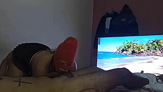 Est� rica colombiana enmascarado se mete en mi habitaci�n y me lo chupa bien rico