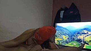 Est� rica colombiana enmascarado se mete en mi habitaci�n y me lo chupa bien rico