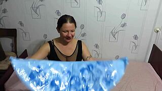 Milf inflates balloons with blow on beach circle fetish