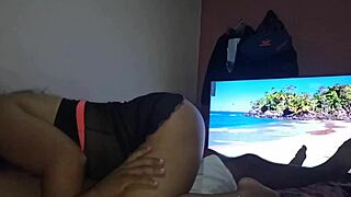 Est� rica colombiana enmascarado se mete en mi habitaci�n y me lo chupa bien rico