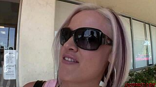 A hot pawg encounters and engages with a stranger.