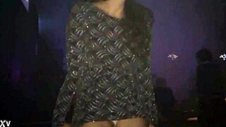 Kim Exhibicionista Showing Tanga and Pussy in DF Antro