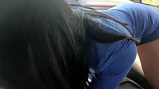 mi compañera de trabajo me da una mamada increíble en la camioneta