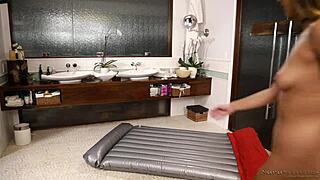 Relax with Jaye Summers in nuru massage fucking