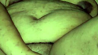 Fat and beautiful: Ebony thot plays with her pussy tight