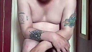 I've used dildos all my life, but now I crave a real cock 😏